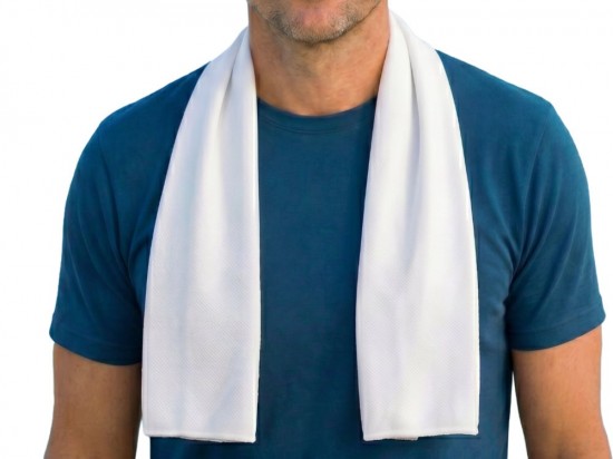 Cooling towel wit om de nek